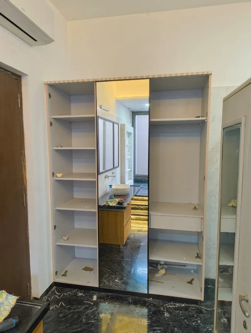 Custom Mirror Profile Shutter